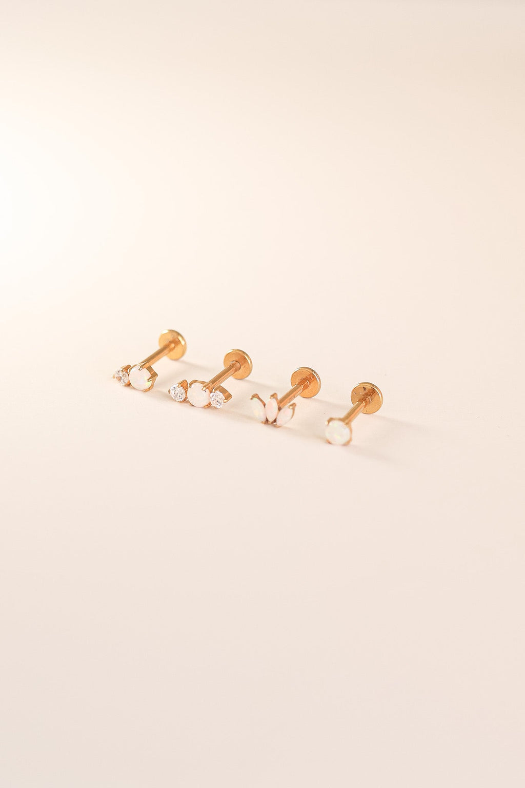 Evangeline Flat Back Stud leave in La Vie Bien Evangeline Flat Back Stud