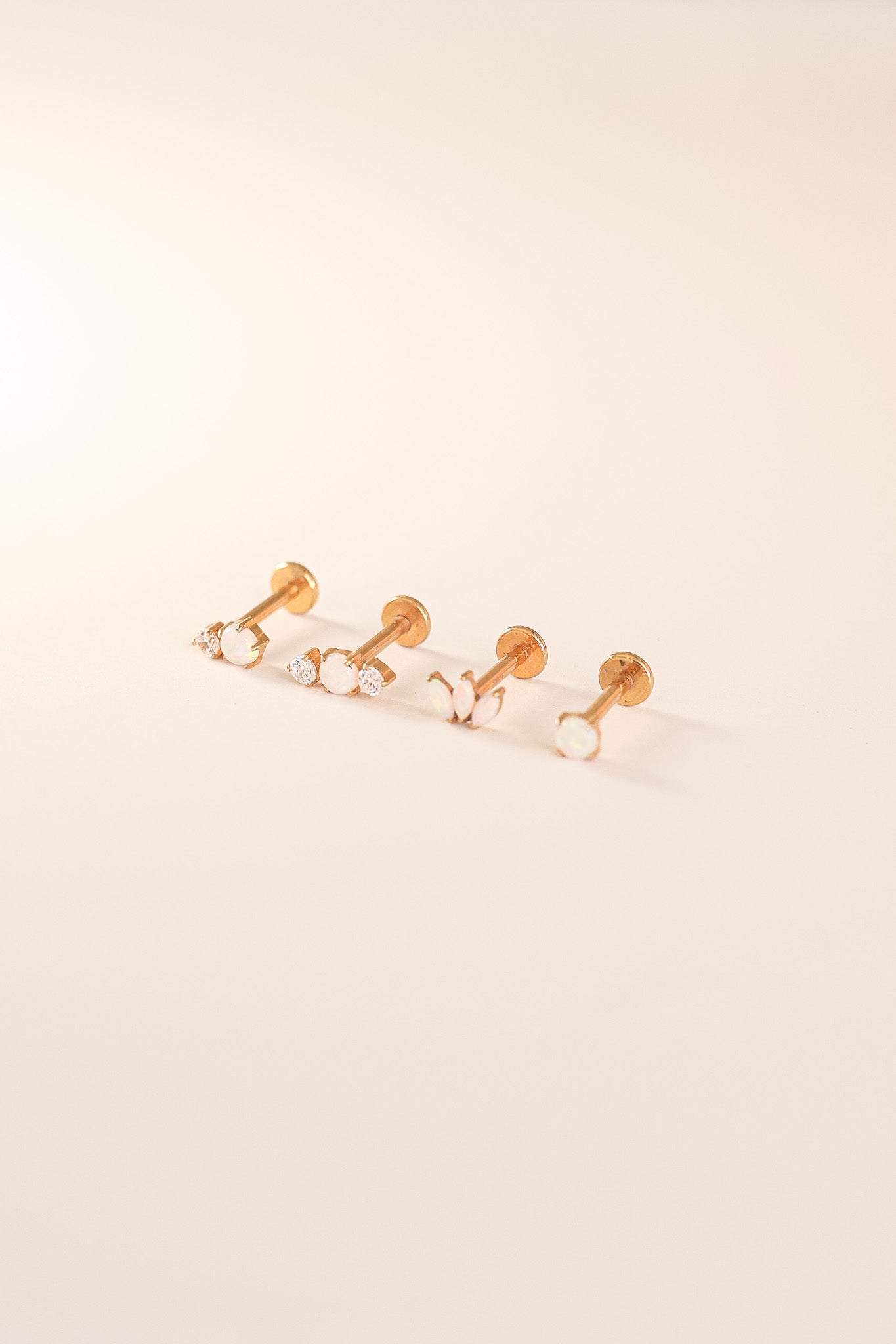 Evangeline Flat Back Stud leave in La Vie Bien Evangeline Flat Back Stud