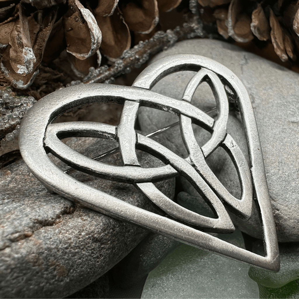 Everheart Celtic Heart Brooch in Pewter Brooch La Vie Bien Everheart Celtic Heart Brooch in Pewter