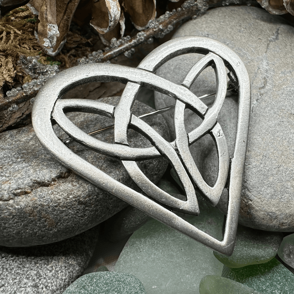 Everheart Celtic Heart Brooch in Pewter Brooch La Vie Bien Everheart Celtic Heart Brooch in Pewter