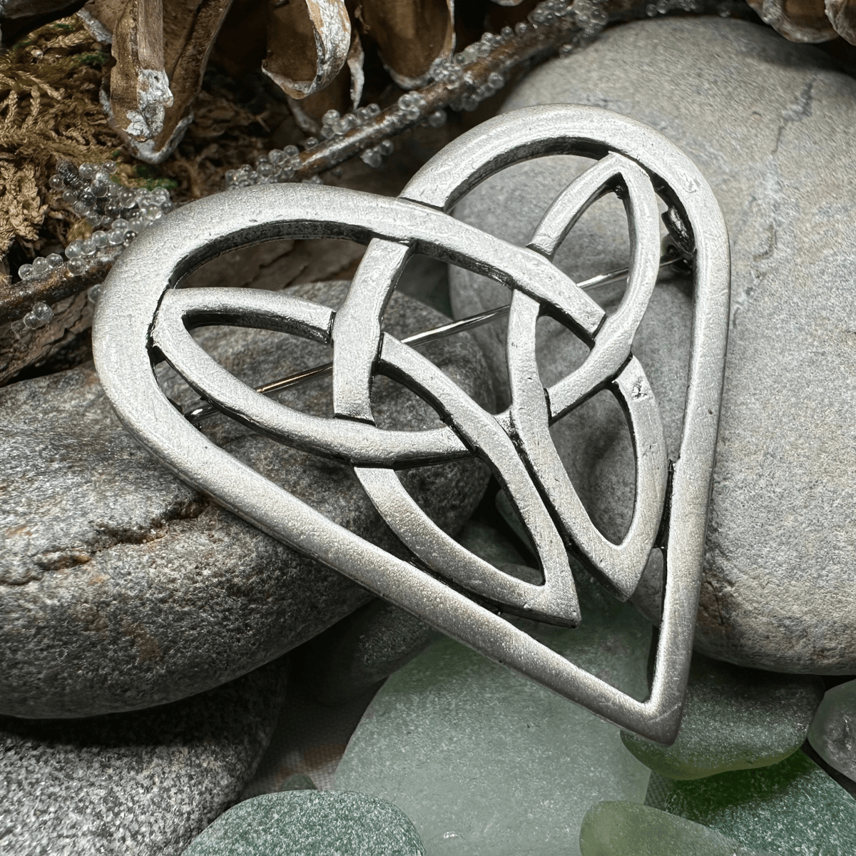Everheart Celtic Heart Brooch in Pewter Brooch La Vie Bien Everheart Celtic Heart Brooch in Pewter