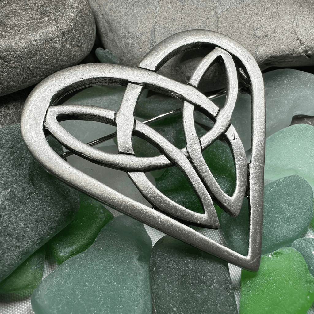 Everheart Celtic Heart Brooch in Pewter Brooch La Vie Bien Everheart Celtic Heart Brooch in Pewter