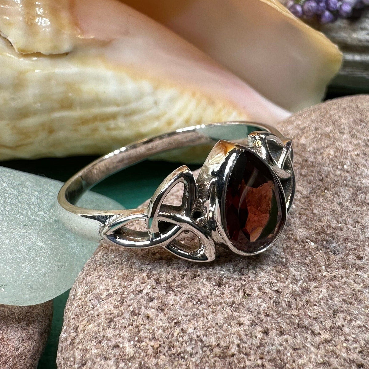 Eydís Celtic Knot Ring Ring La Vie Bien Eydís Celtic Knot Ring