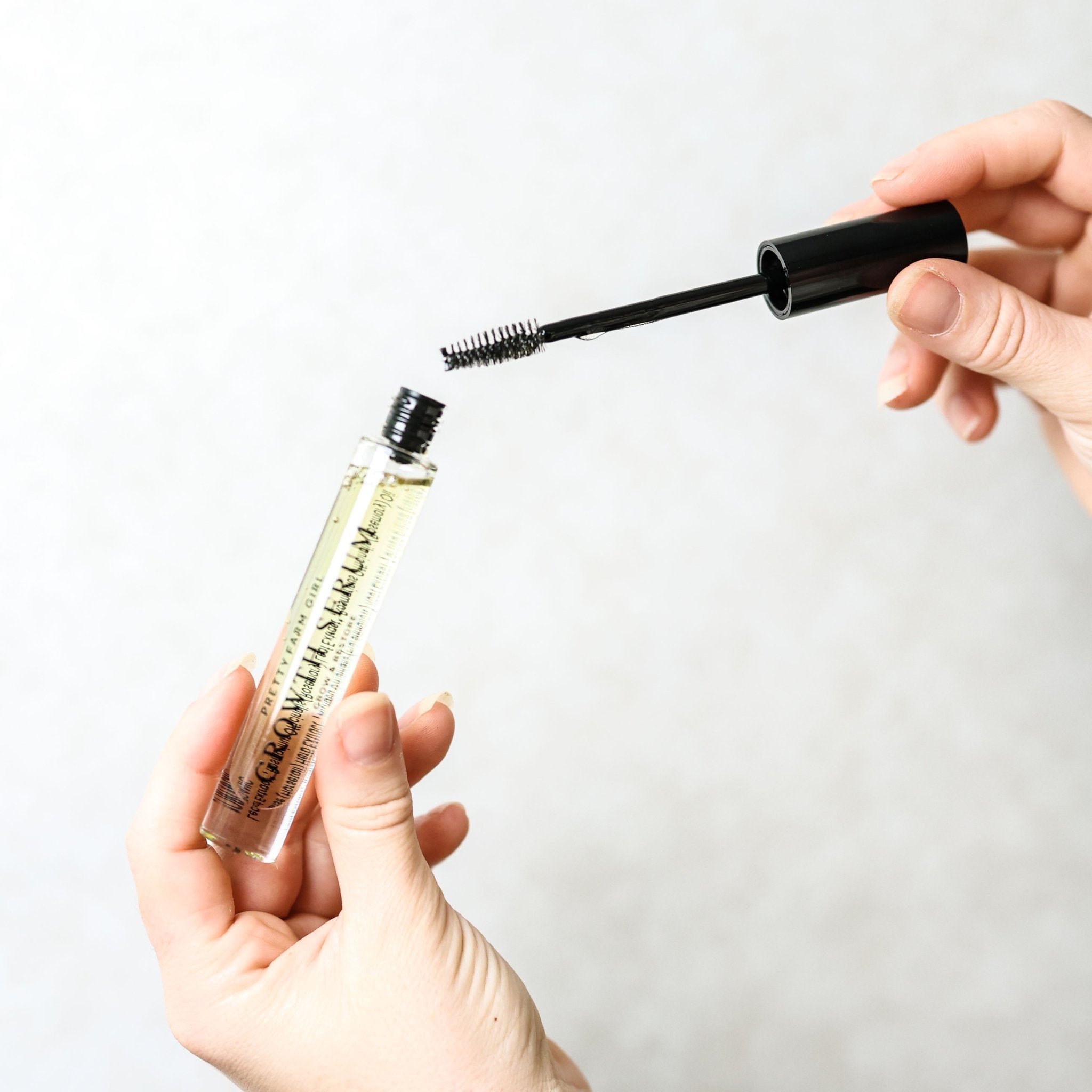 Eyelash + Eyebrow Growth Serum Eyelash Serum La Vie Bien Eyelash + Eyebrow Growth Serum