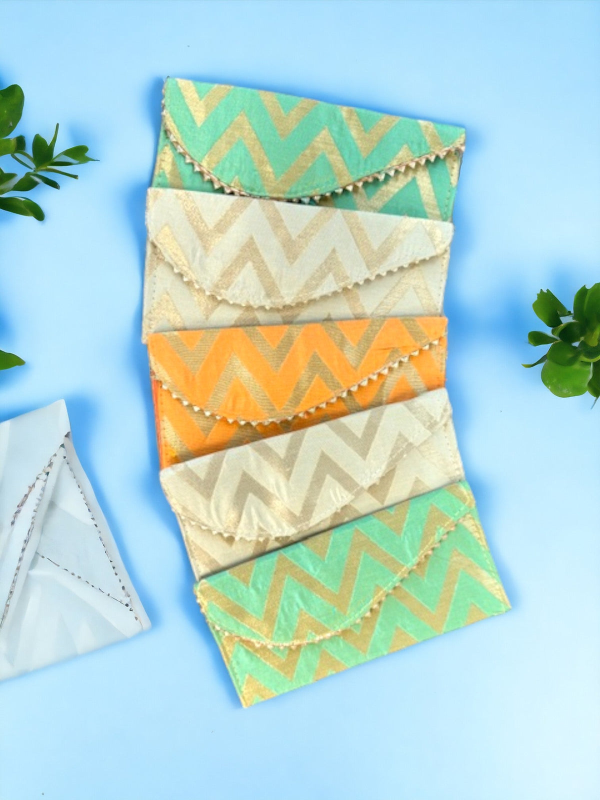 Fabric Shagan Lifafa, Set of 5 Traditional Gifts La Vie Bien Fabric Shagan Lifafa, Set of 5
