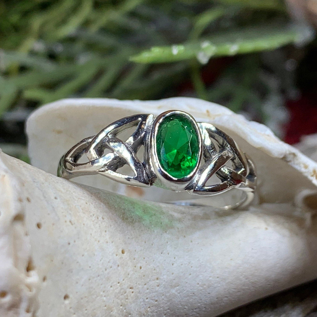 Faelyn Celtic Trinity Knot Ring Ring La Vie Bien Faelyn Celtic Trinity Knot Ring