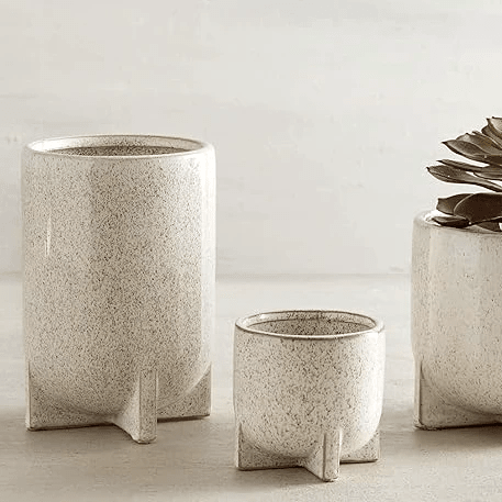 Finley Footed Pot
