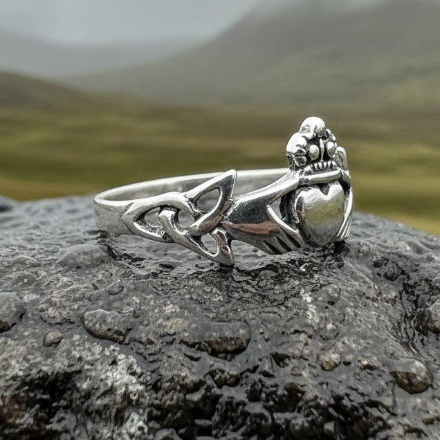 Finnea Irish Claddagh Ring in Sterling Silver Ring La Vie Bien Finnea Irish Claddagh Ring in Sterling Silver