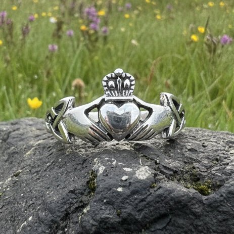 Finnea Irish Claddagh Ring in Sterling Silver Ring La Vie Bien Finnea Irish Claddagh Ring in Sterling Silver