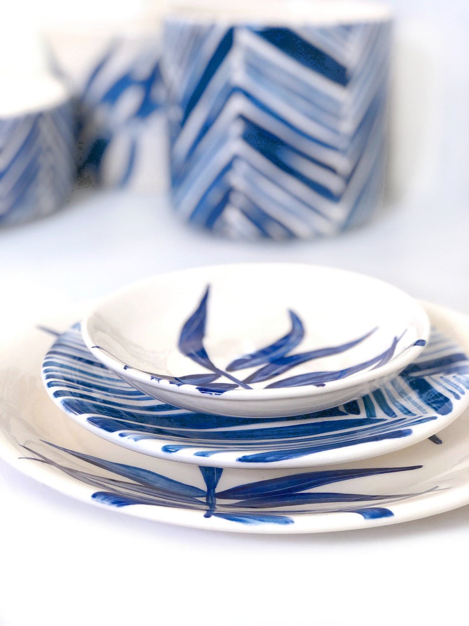 Floating Leaves Dinner Plate - Blue La Vie Bien Floating Leaves Dinner Plate - Blue