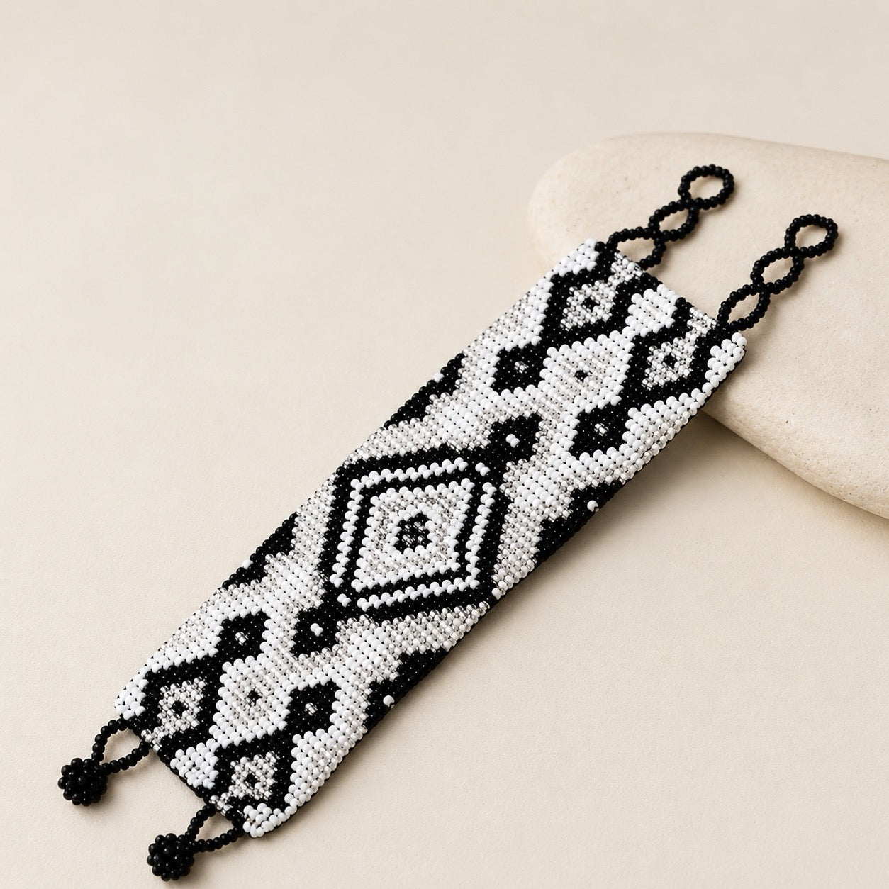 Flor Seed Bead Bracelet - Guatemala Bracelets La Vie Bien Flor Seed Bead Bracelet - Guatemala