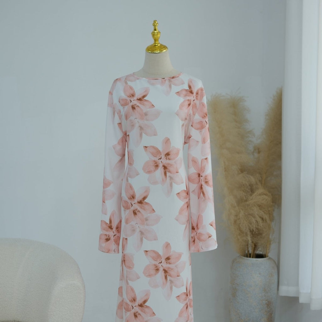 Floral Print Washed Crinkle Maxi Dress(MS437) La Vie Bien Floral Print Washed Crinkle Maxi Dress(MS437)
