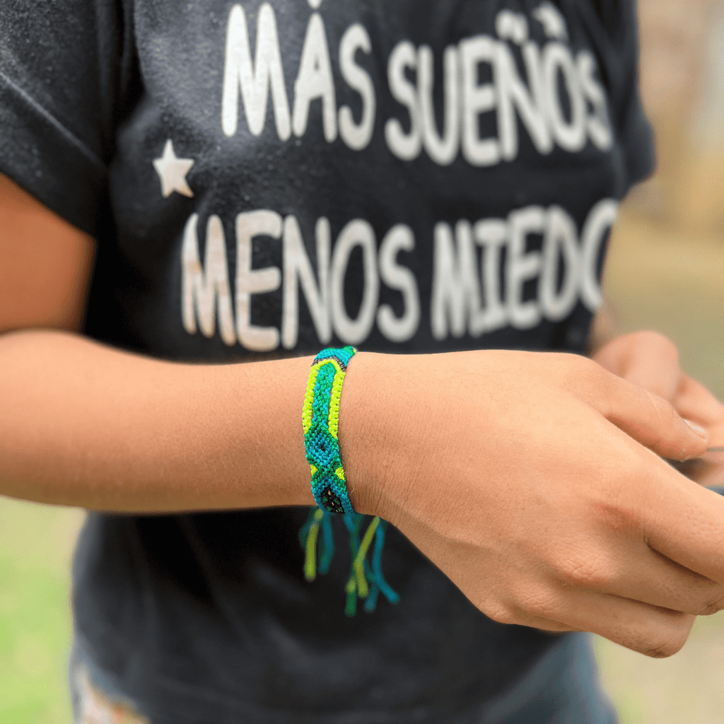 Friendship Macrame Woven Boho String Bracelet (4 Sizes) - Mexico Jewelry La Vie Bien Friendship Macrame Woven Boho String Bracelet (4 Sizes) - Mexico