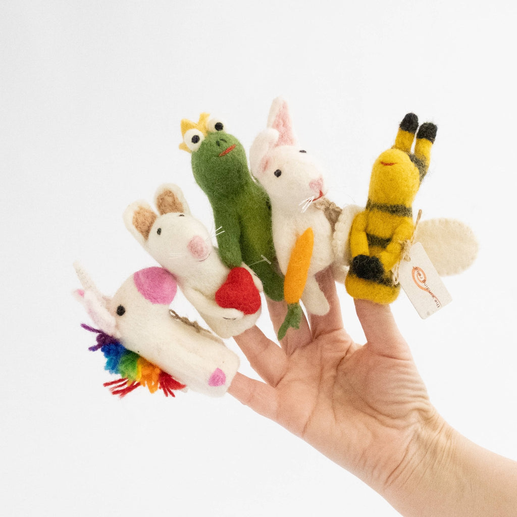 Frog with crown handmade felt Finger Puppet - Sensory Play for kids - Magic Meadow collection La Vie Bien Frog with crown handmade felt Finger Puppet - Sensory Play for kids - Magic Meadow collection