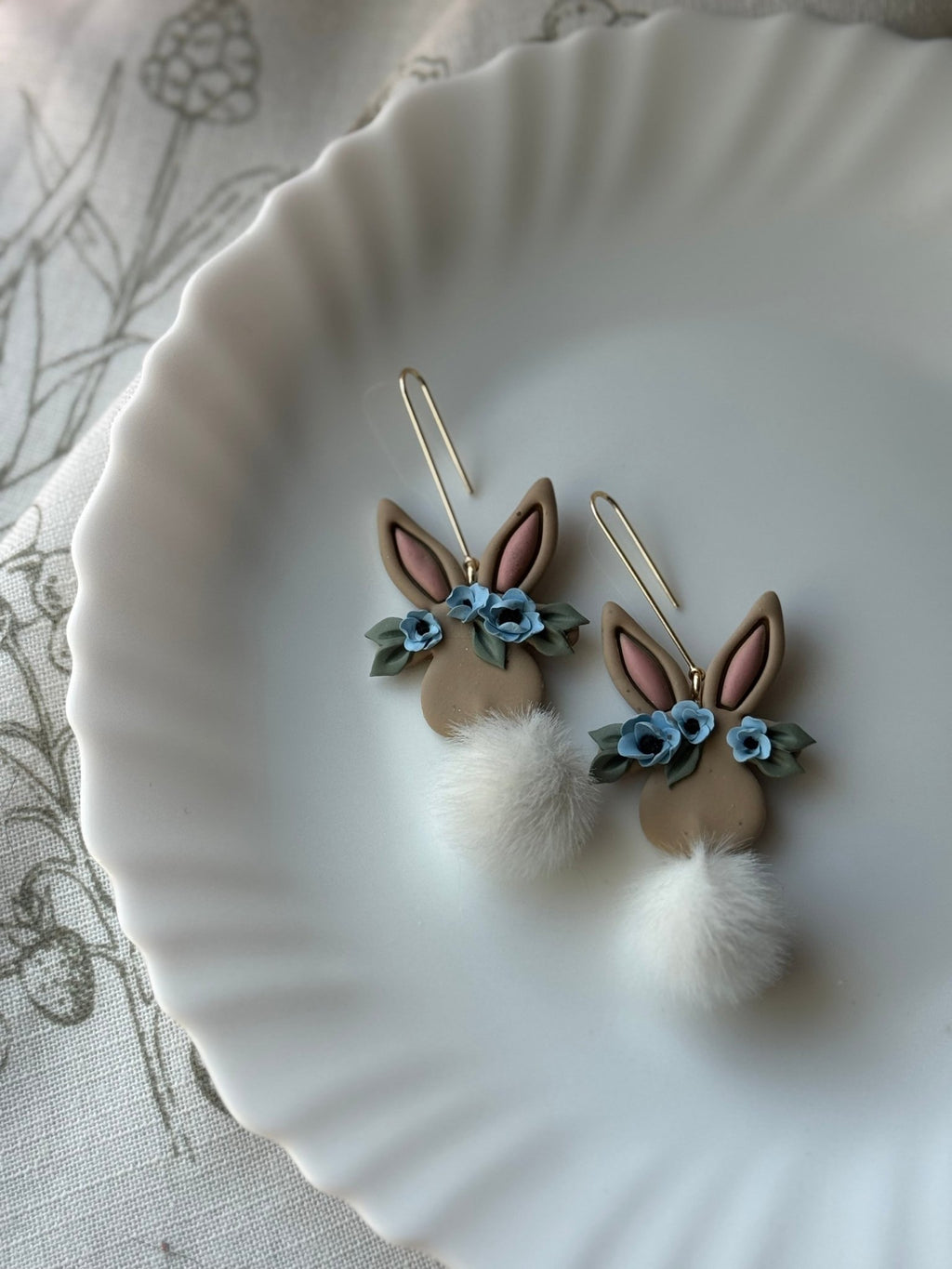 Fuzzy Bunnies, in Brown La Vie Bien Fuzzy Bunnies, in Brown