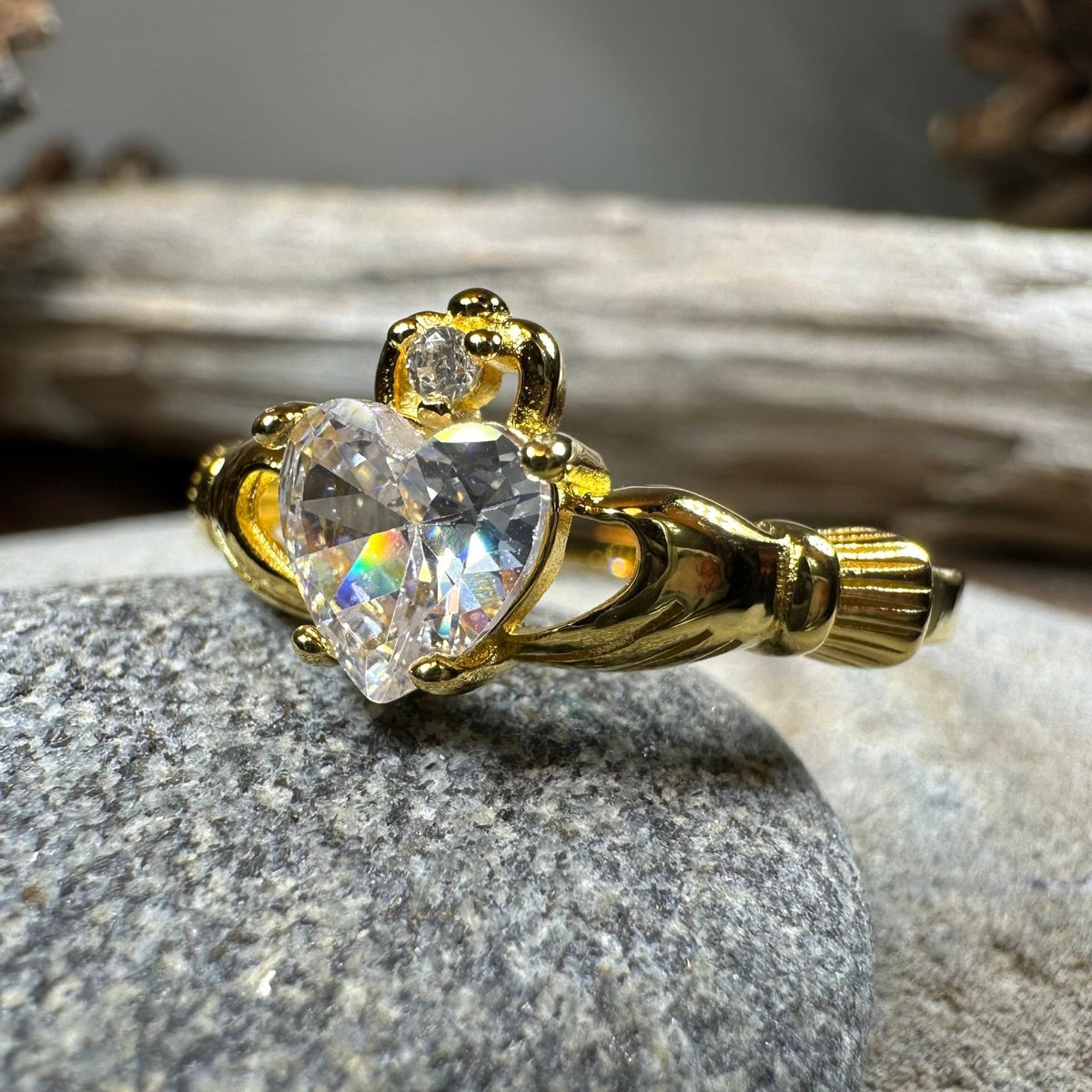 Galway Girl Irish Claddagh Ring Ring La Vie Bien Galway Girl Irish Claddagh Ring