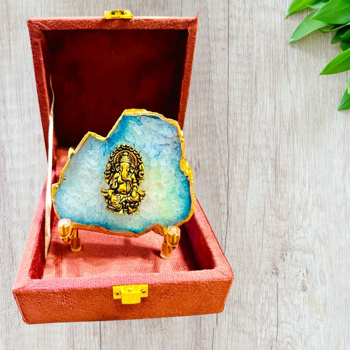 Ganesha on Agate with Stand & Suede Gift Box - Premium Gift for Any Occasion La Vie Bien Ganesha on Agate with Stand & Suede Gift Box - Premium Gift for Any Occasion