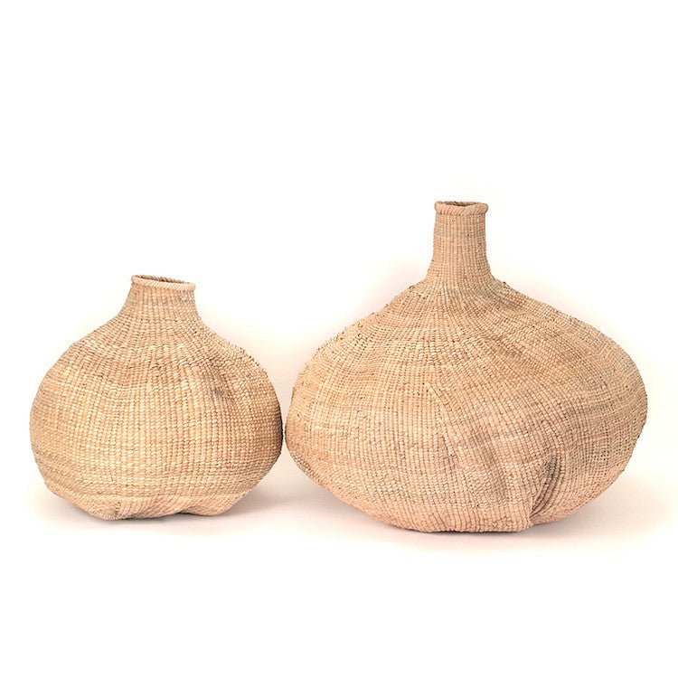 Garlic Tonga Sculptural Basket - Large La Vie Bien Garlic Tonga Sculptural Basket - Large