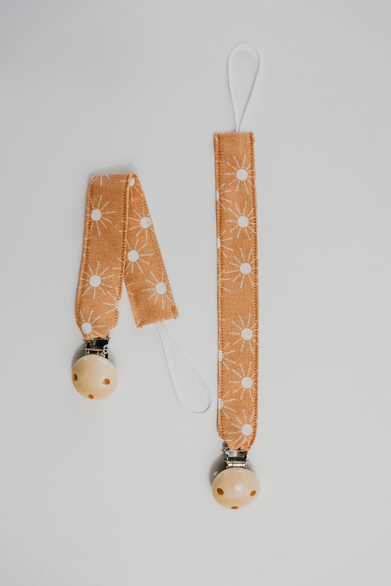 Gaze Pacifier Clip La Vie Bien Gaze Pacifier Clip