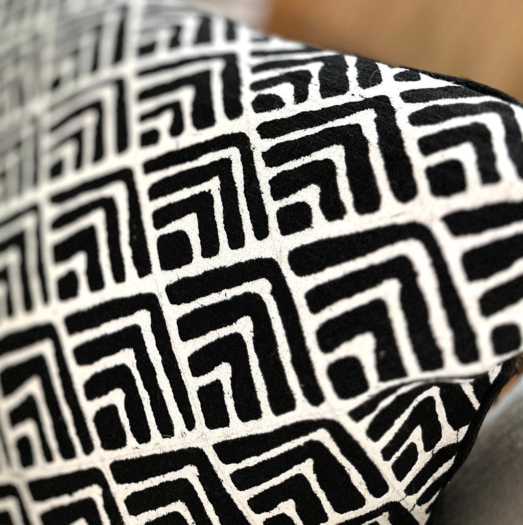 Geo Flowers Black Sadza Pillow La Vie Bien Geo Flowers Black Sadza Pillow