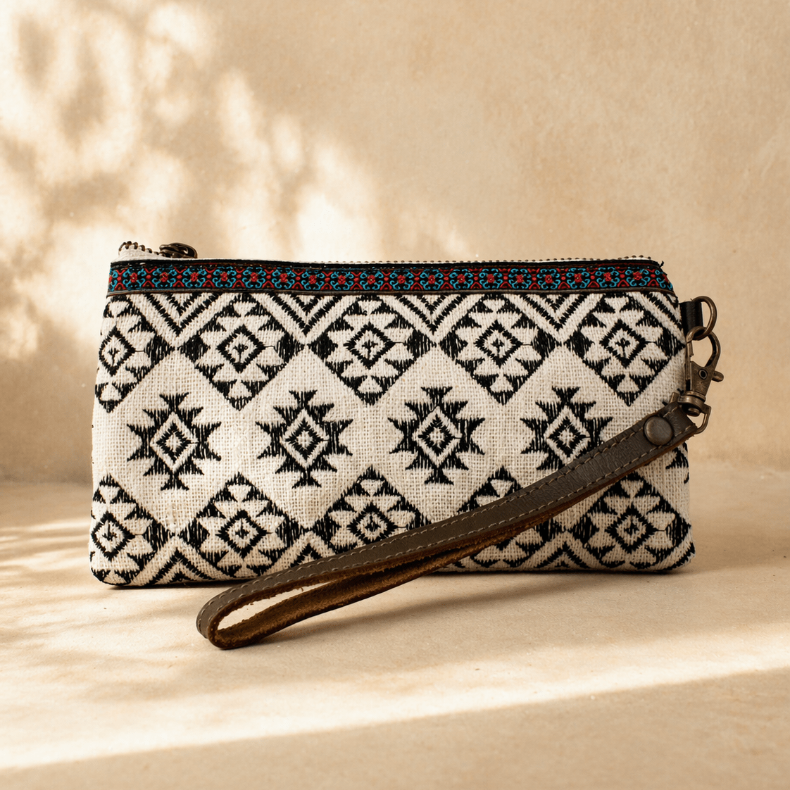 Geometric Diamond Wristlet Bag - Thailand Wristlets La Vie Bien Geometric Diamond Wristlet Bag - Thailand