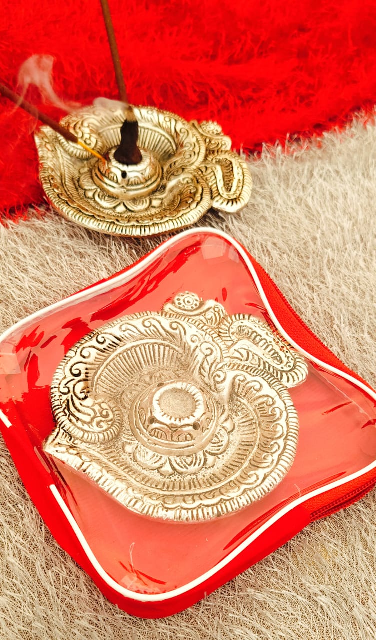German Silver Om Engraved Agarbatti/ Dhupbatti Stand La Vie Bien German Silver Om Engraved Agarbatti/ Dhupbatti Stand