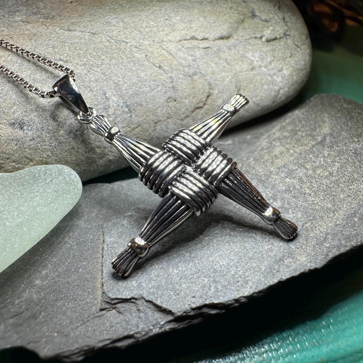 Glan Large Saint Brigid's Cross Pendant La Vie Bien Glan Large Saint Brigid's Cross