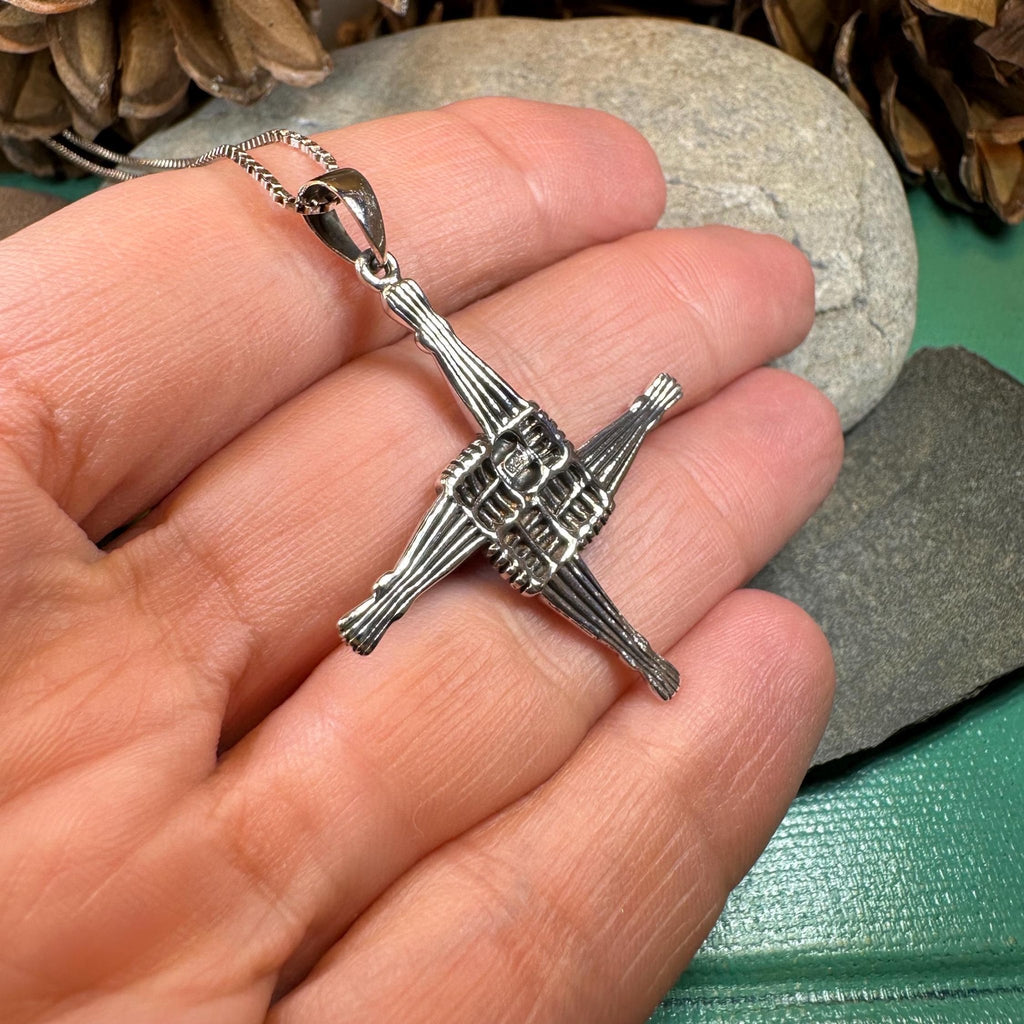 Glan Large Saint Brigid's Cross Pendant La Vie Bien Glan Large Saint Brigid's Cross