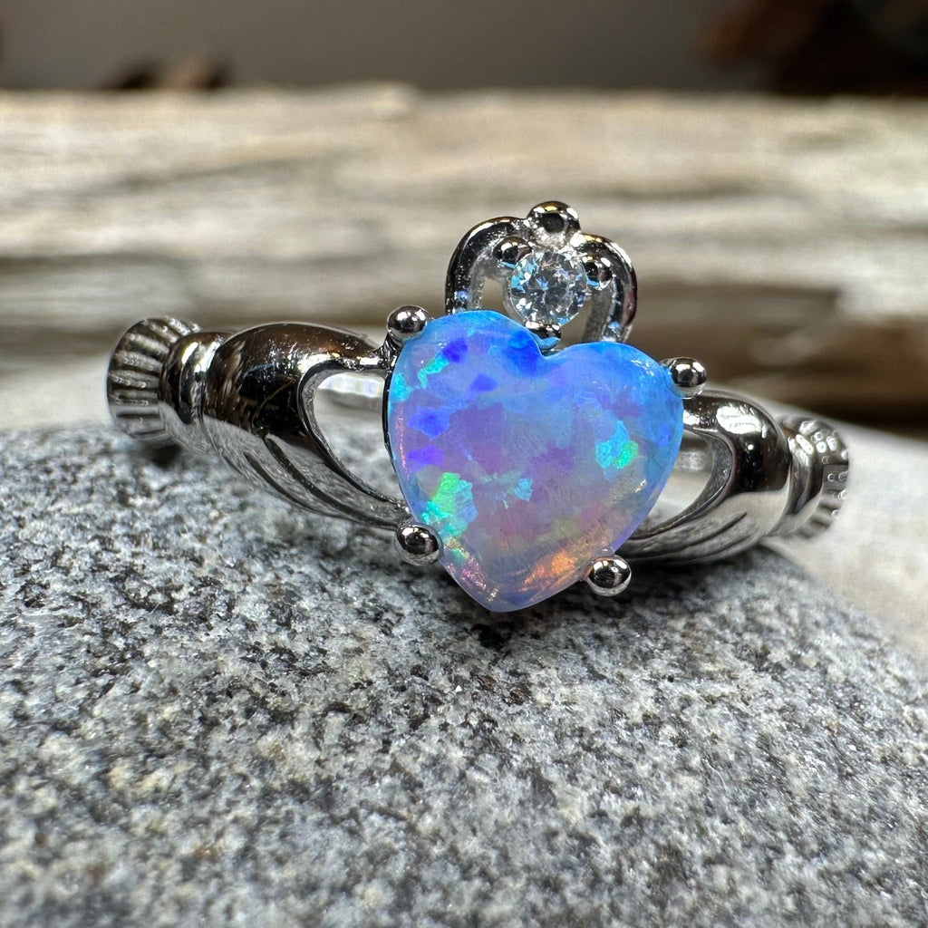 Glynnis Claddagh Ring Ring La Vie Bien Glynnis Claddagh Ring