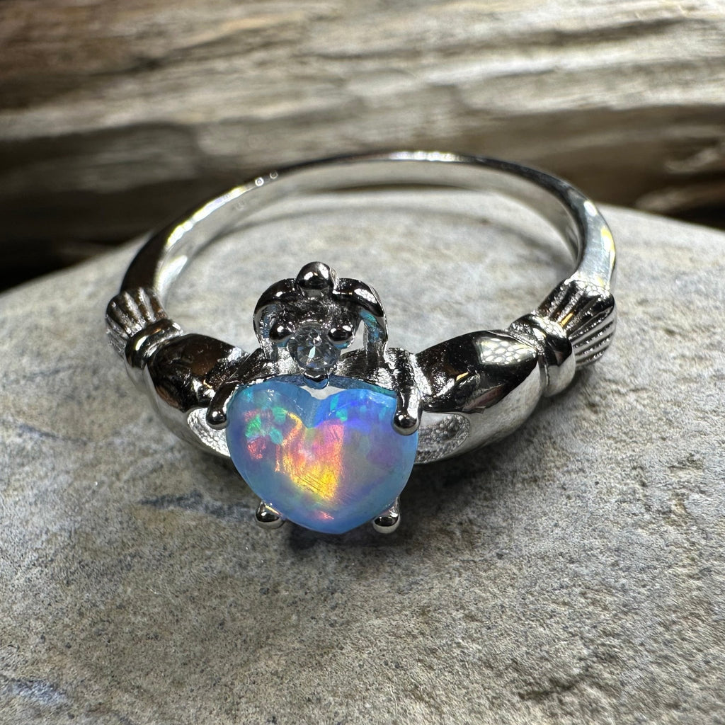 Glynnis Claddagh Ring Ring La Vie Bien Glynnis Claddagh Ring