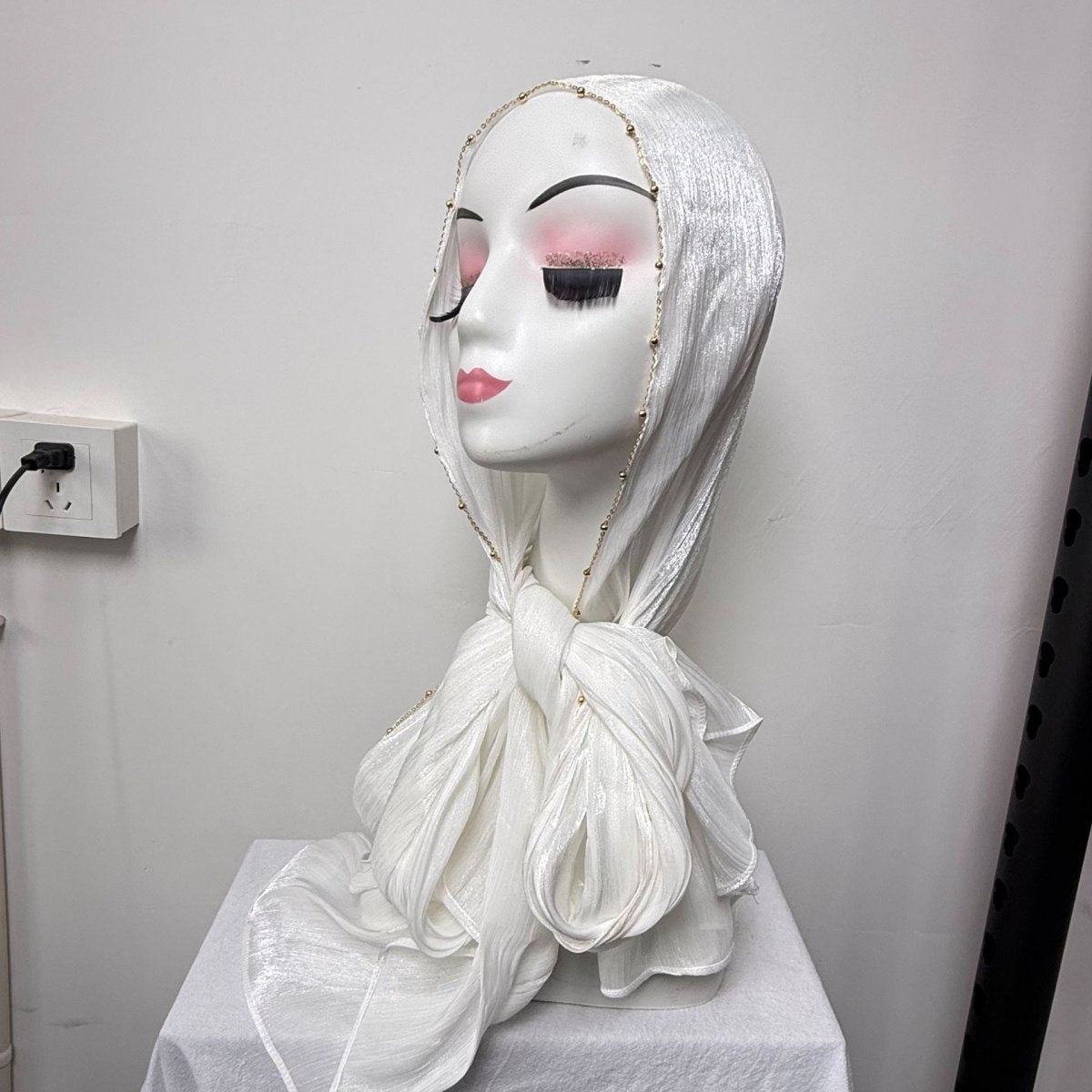 Gold Chain Beaded Edge Crinkle Satin Hijab(MH238) La Vie Bien Gold Chain Beaded Edge Crinkle Satin Hijab(MH238)