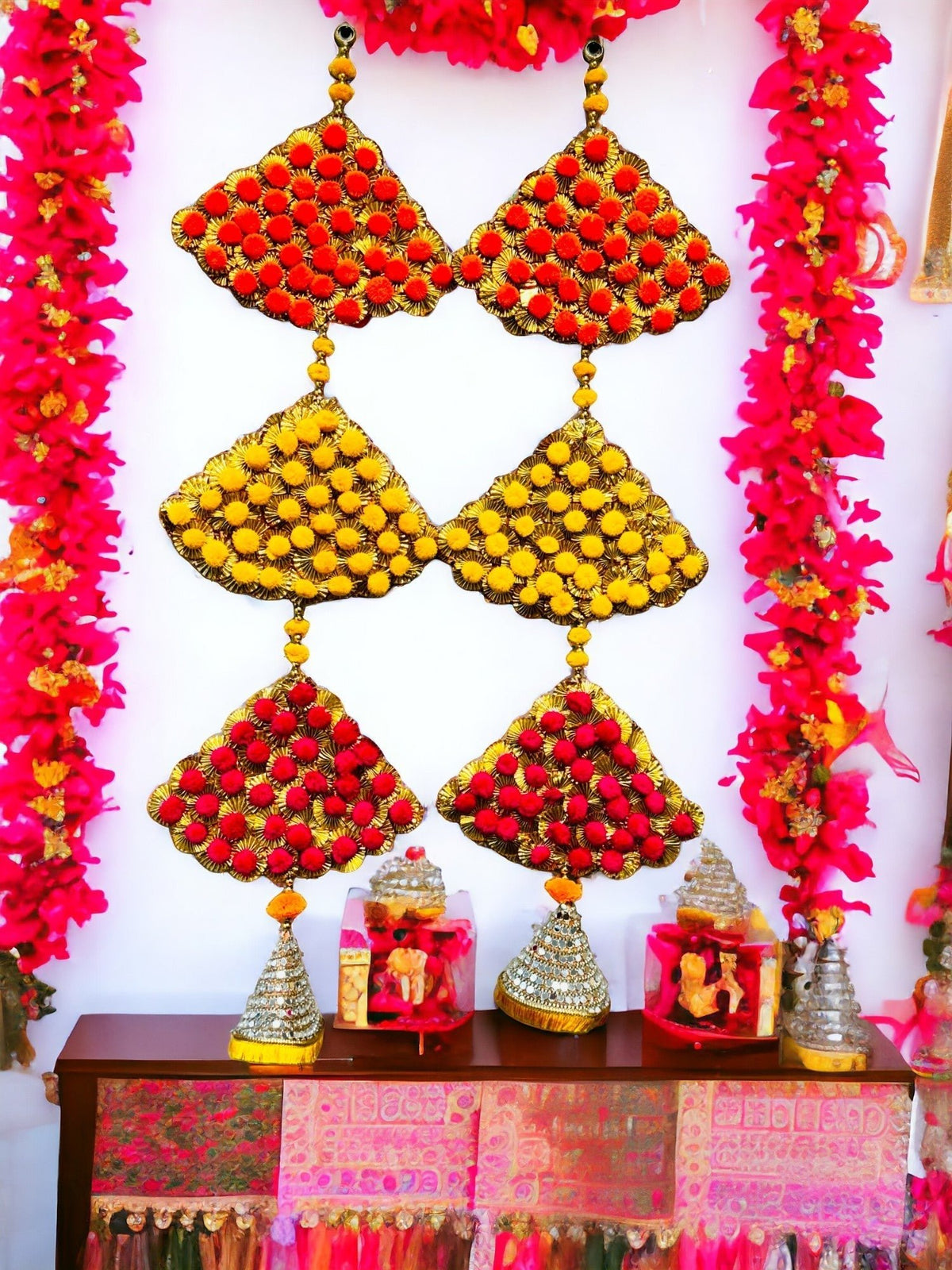 Gota & Pompom Lari, Set of 2 Festive Decor La Vie Bien Gota & Pompom Lari, Set of 2