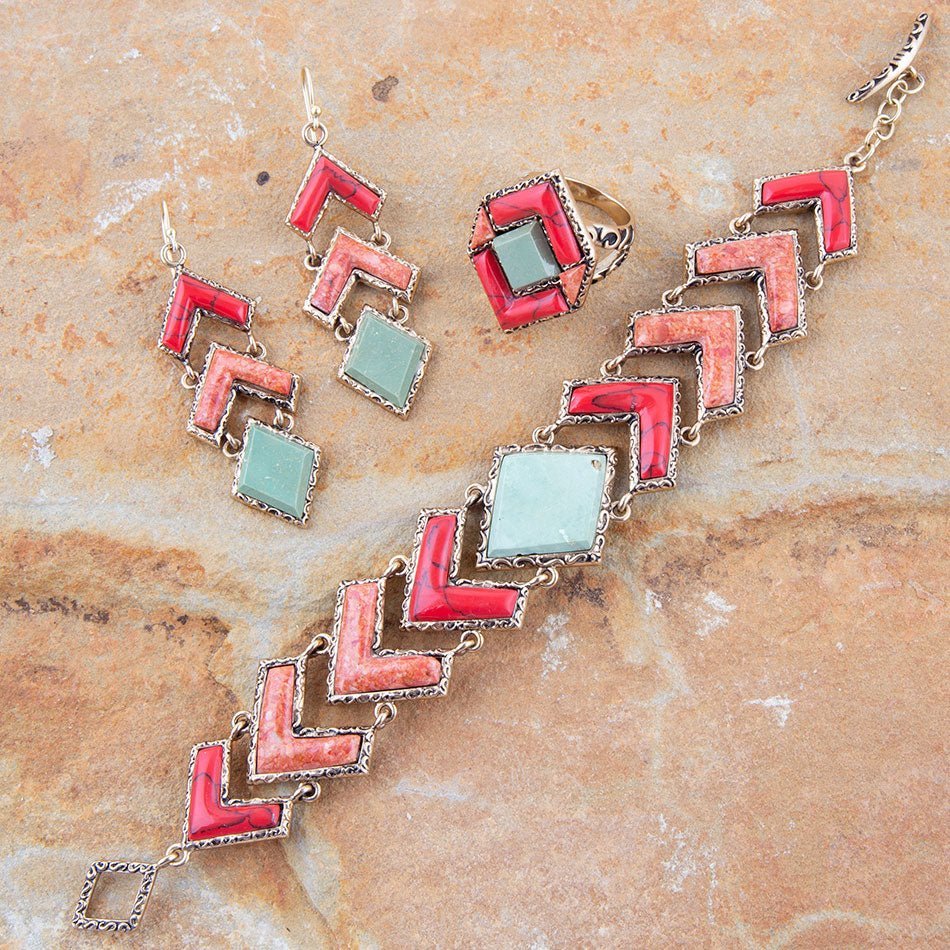 Green Turquoise and Coral Tapestry Golden Link Bracelet Bracelets La Vie Bien Green Turquoise and Coral Tapestry Golden Link Bracelet