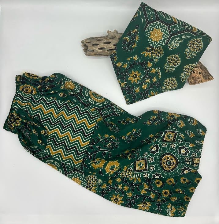 Green Zigzag Reversible Baby Bib Baby Bib La Vie Bien Green Zigzag Reversible Baby Bib