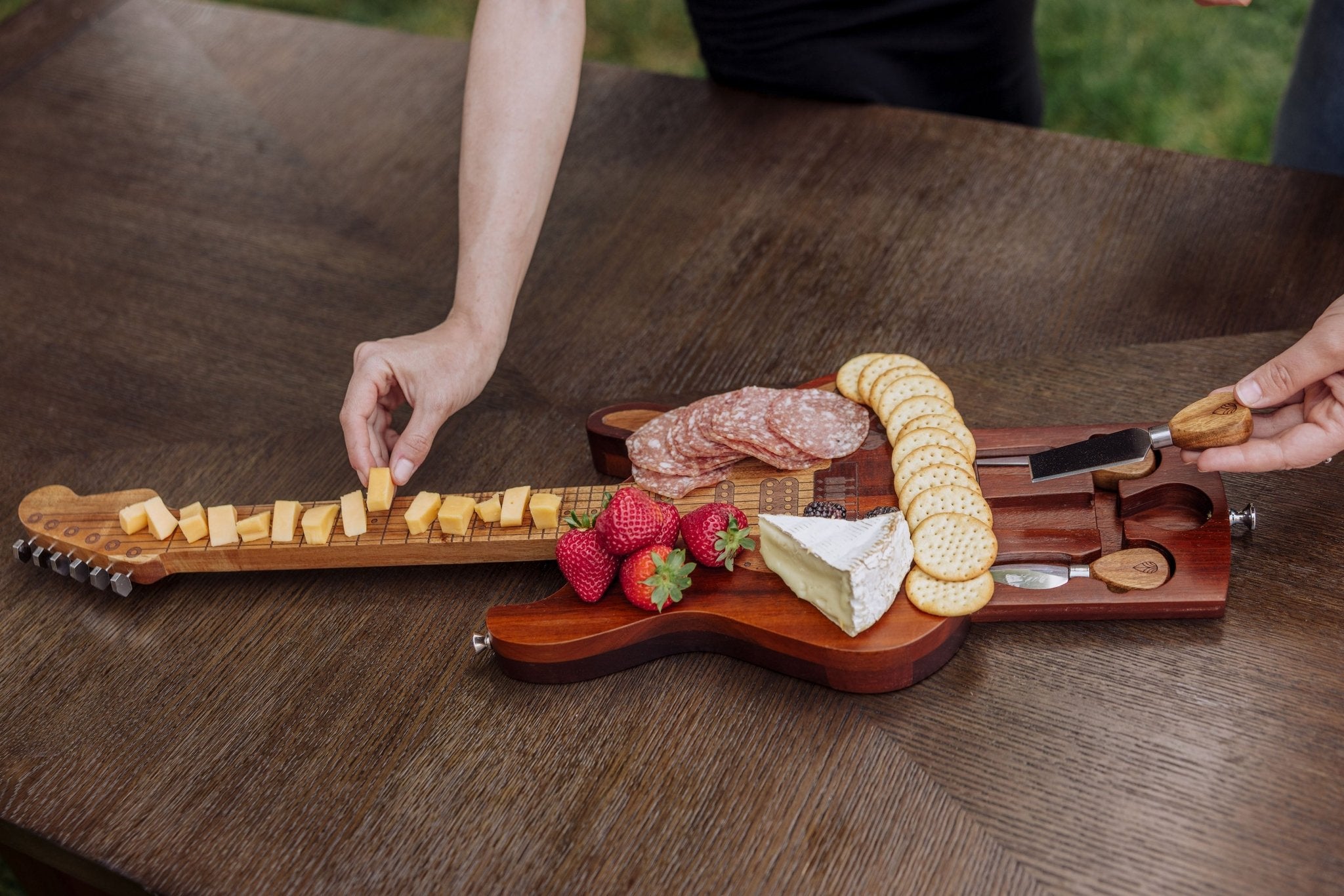 Guitar Legend Cheese Board & Tools Set Core La Vie Bien Guitar Legend Cheese Board & Tools Set