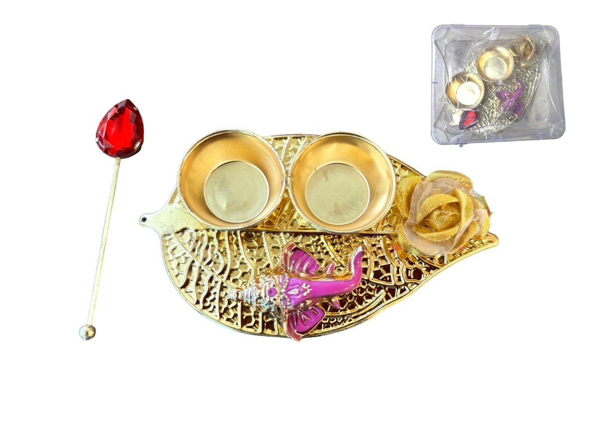 Haldi Kumkum Plate with Ganesha, Leaf & Flower, Set of 6 Traditional Gifts La Vie Bien Haldi Kumkum Plate with Ganesha, Leaf & Flower, Set of 6