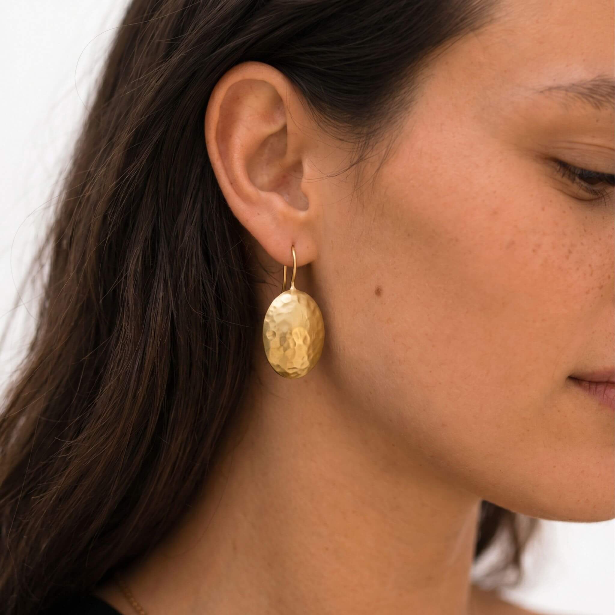 Hammered Brass Disc Earrings for Women - Zawadi Earrings La Vie Bien Hammered Brass Disc Earrings for Women - Zawadi
