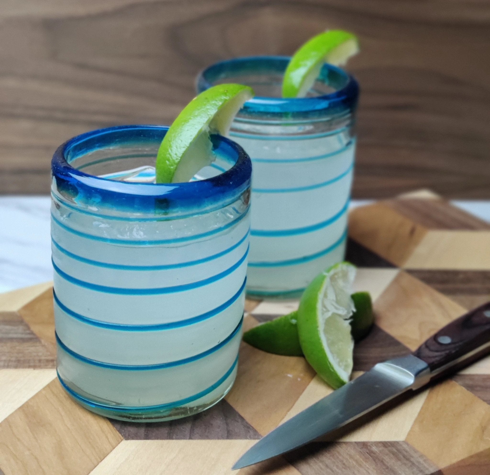 Hand Blown Mexican Drinking Glasses – Set of 6 Tumbler Glasses with an Aqua Spiral Design (10 oz each) by Dos Sueños
