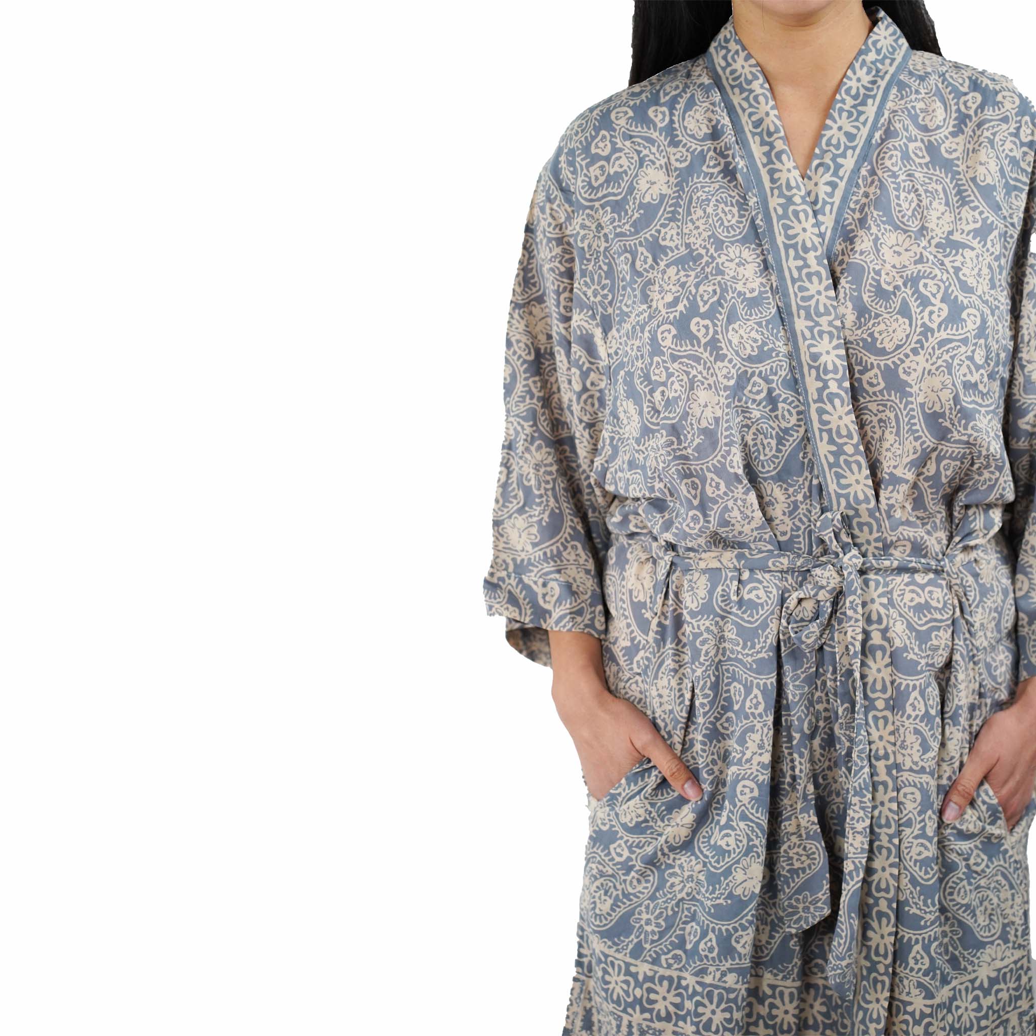 Hand Dyed Batik Robe Kimono, 100% Cotton, Gray, Silver Petals Robes La Vie Bien Hand Dyed Batik Robe Kimono, 100% Cotton, Gray, Silver Petals