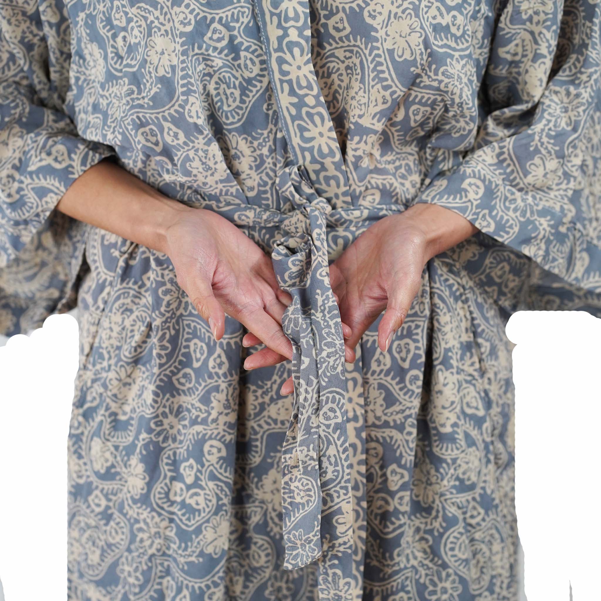 Hand Dyed Batik Robe Kimono, 100% Cotton, Gray, Silver Petals Robes La Vie Bien Hand Dyed Batik Robe Kimono, 100% Cotton, Gray, Silver Petals