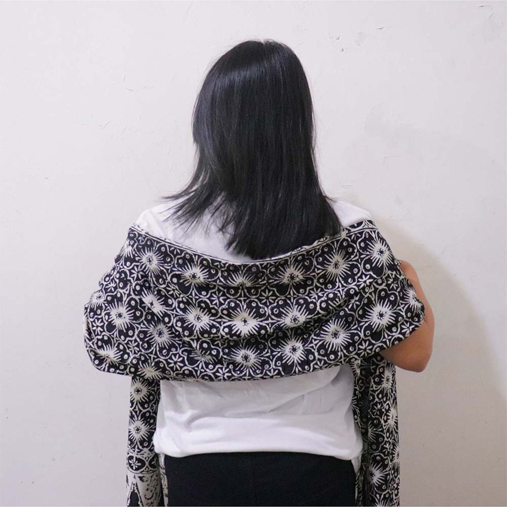 Handmade Batik Scarf - Cotton - Hibiscus Flower, Black, White Scarves La Vie Bien Handmade Batik Scarf - Cotton - Hibiscus Flower, Black, White