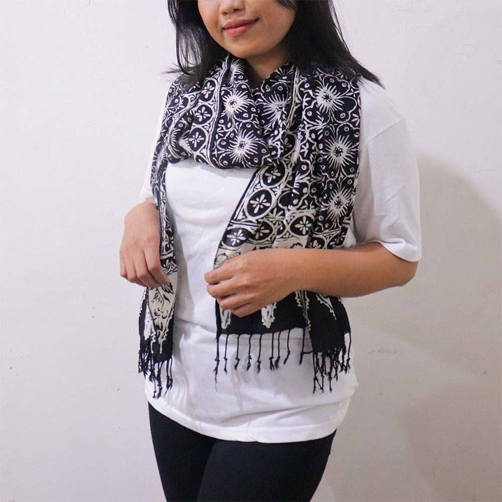 Handmade Batik Scarf - Cotton - Hibiscus Flower, Black, White Scarves La Vie Bien Handmade Batik Scarf - Cotton - Hibiscus Flower, Black, White