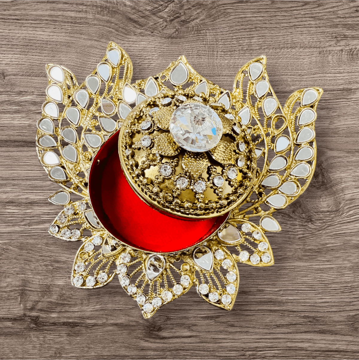 Handmade Designer Lotus Shaped Kundan Dibbies/Sindoor Daani/Trinket Box La Vie Bien Handmade Designer Lotus Shaped Kundan Dibbies/Sindoor Daani/Trinket Box