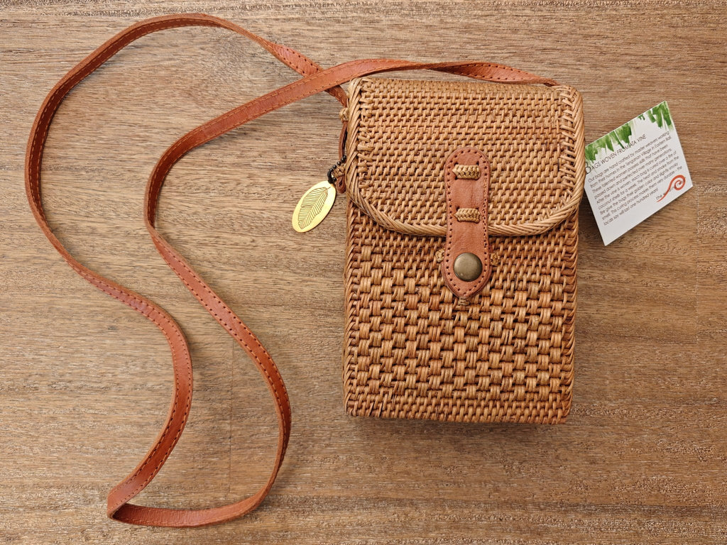 Handmade woven Balinese Ata Vine Cell Phone Resort Crossbody Bag with Leather Strap La Vie Bien Handmade woven Balinese Ata Vine Cell Phone Resort Crossbody Bag with Leather Strap