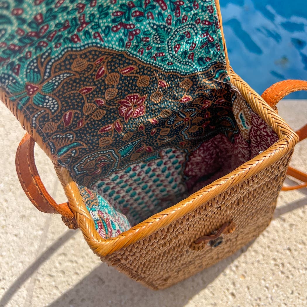 Handmade woven Balinese Ata Vine Cell Phone Resort Crossbody Bag with Leather Strap La Vie Bien Handmade woven Balinese Ata Vine Cell Phone Resort Crossbody Bag with Leather Strap