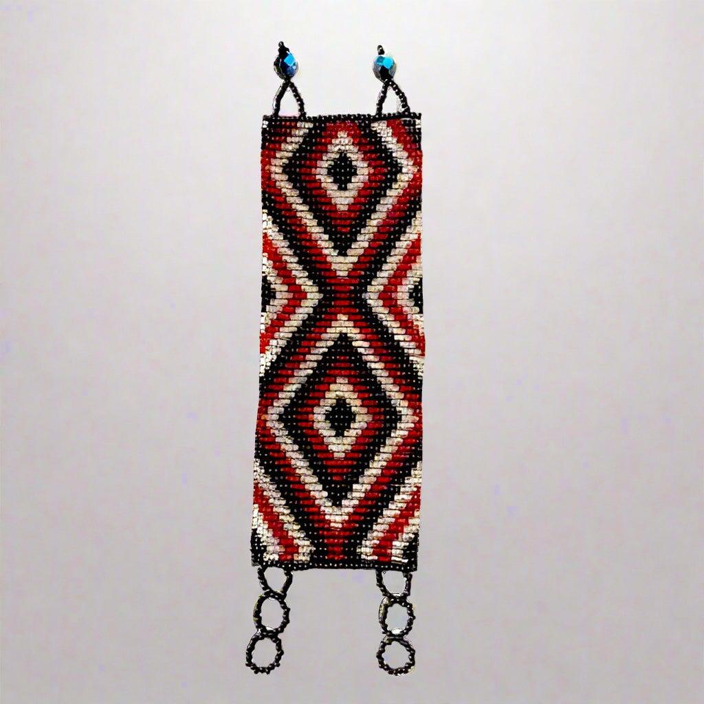 Handwoven Seed Bead Bracelet – Diamond Pattern in Red and Black - Guatemala La Vie Bien Handwoven Seed Bead Bracelet – Diamond Pattern in Red and Black - Guatemala