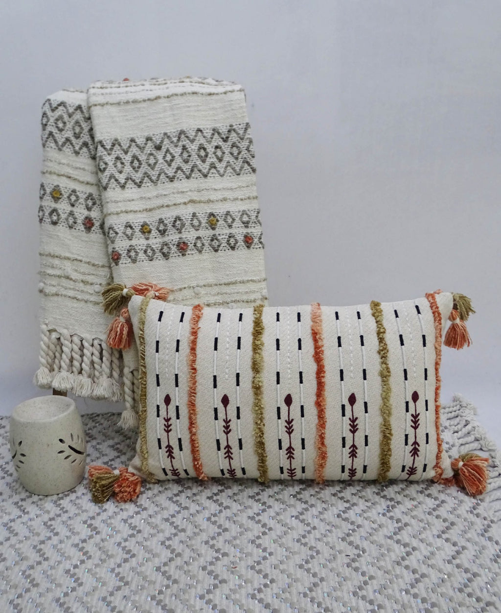 Handwoven Throw Pillow with Fringes 14"X 24" Throw Pillow La Vie Bien Handwoven Throw Pillow with Fringes 14"X 24"