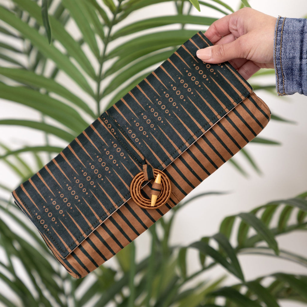 Harmonious Colors Clutch Clutch & Wallets & Coin Bags La Vie Bien Harmonious Colors Clutch