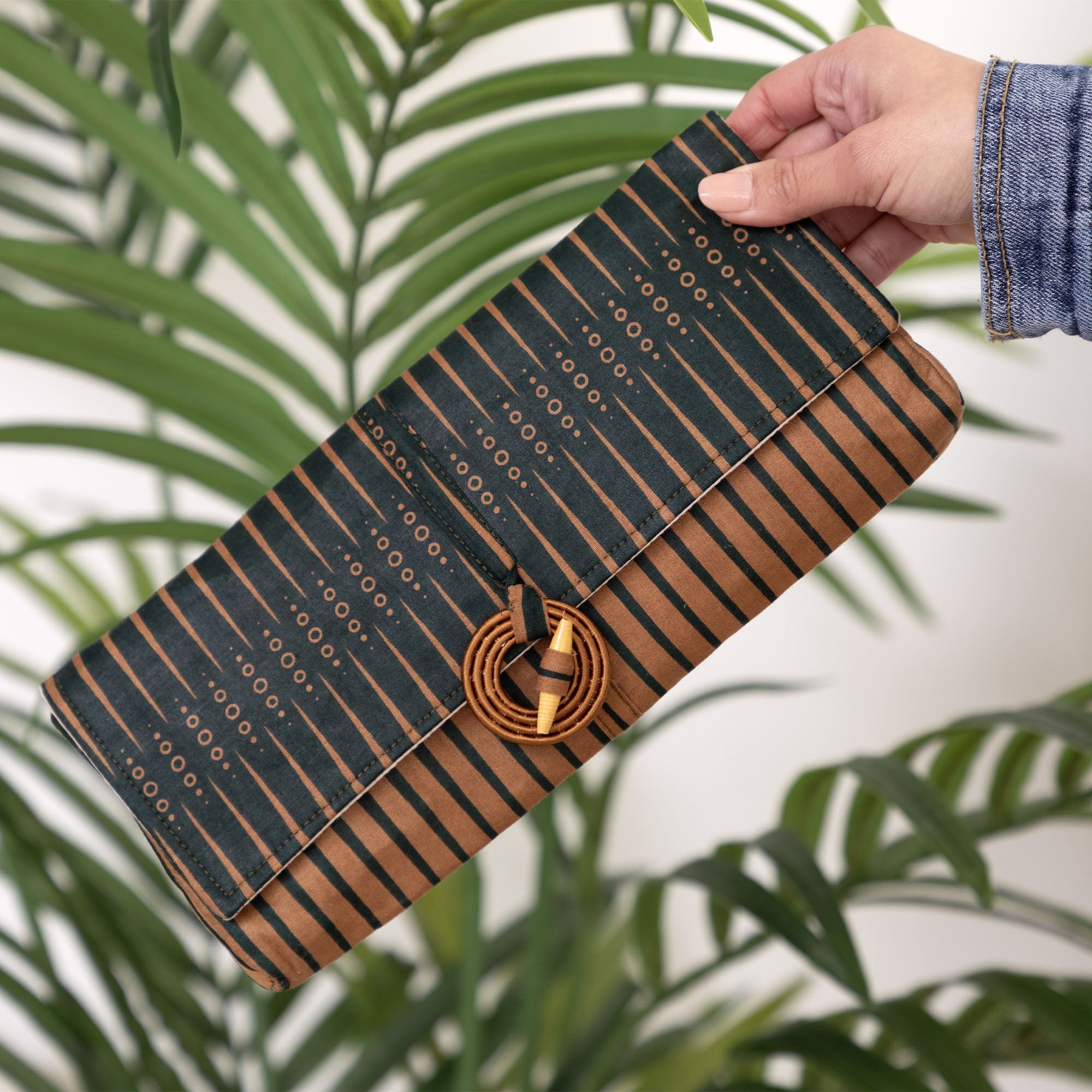 Harmonious Colors Clutch Clutch & Wallets & Coin Bags La Vie Bien Harmonious Colors Clutch