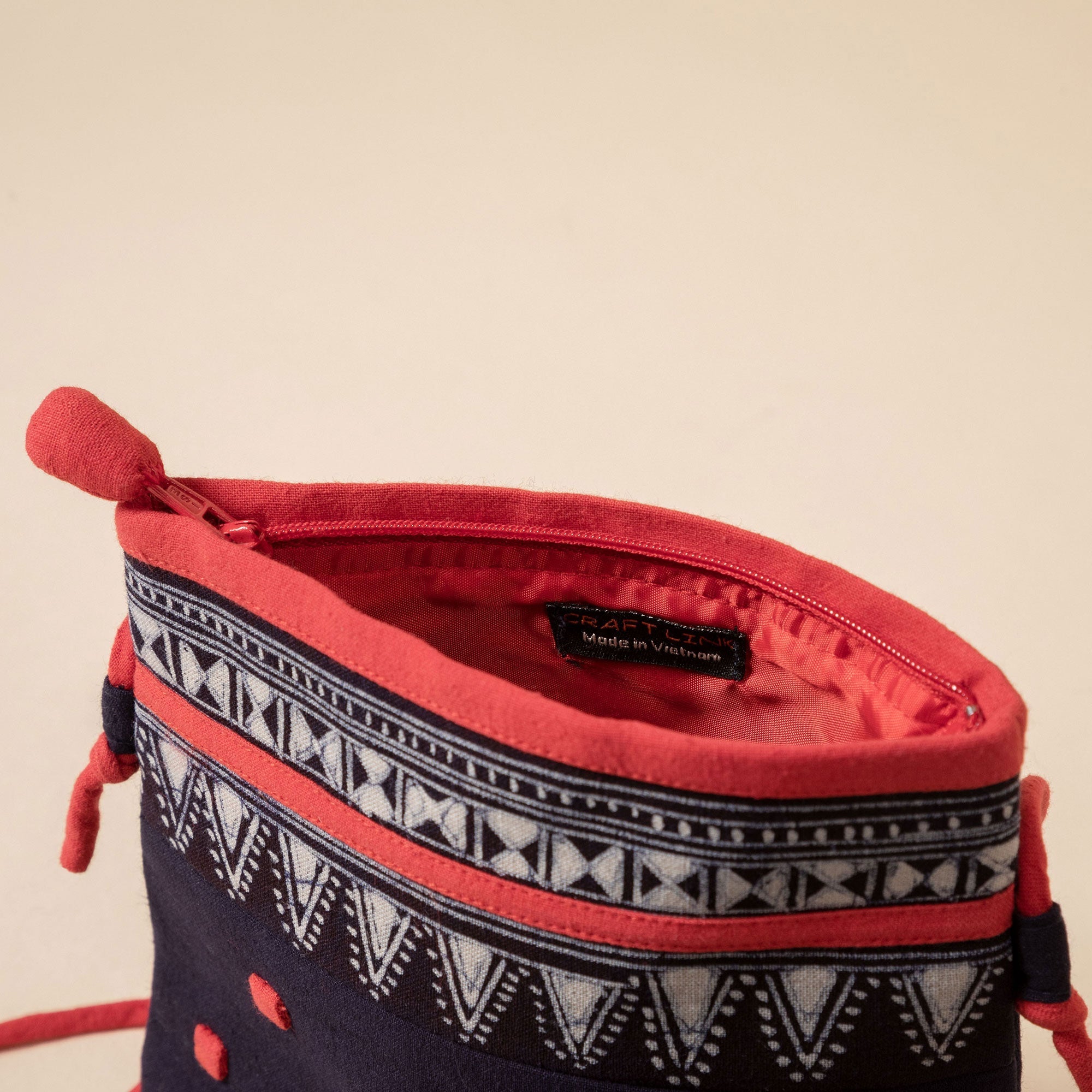 Hmong Batik Crossbody Bag Purses La Vie Bien Hmong Batik Crossbody Bag